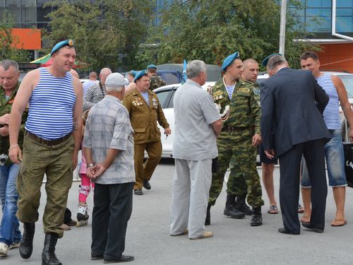 В Ачинске отмечают 87 годовщину формирования воздушно-десантных войск